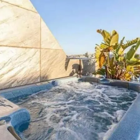 Apartment Jacuzzi Luxury Seafront *