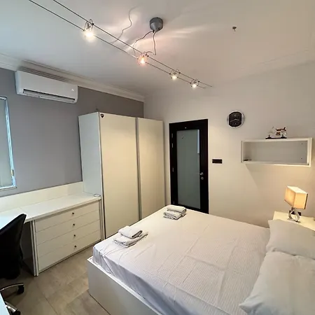 Apartment Jacuzzi Luxury Seafront Sliema