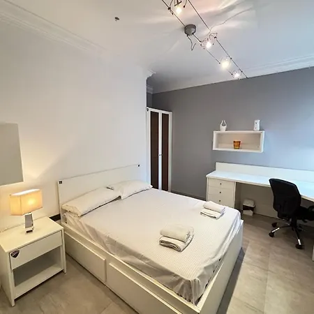 Jacuzzi Luxury Seafront * Sliema