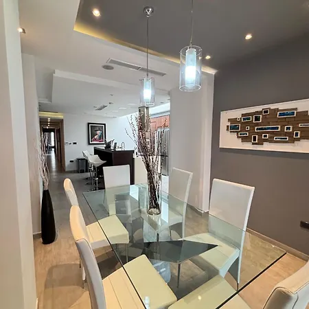 Apartamento Jacuzzi Luxury Seafront Sliema