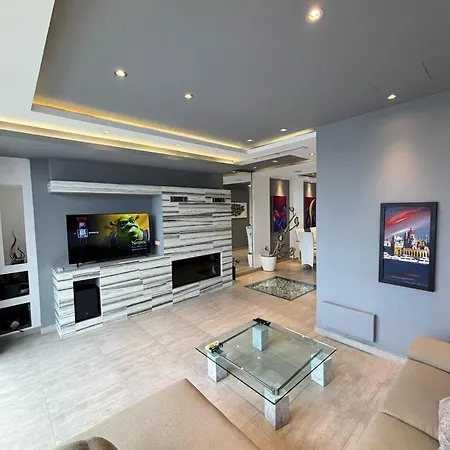 Jacuzzi Luxury Seafront Sliema