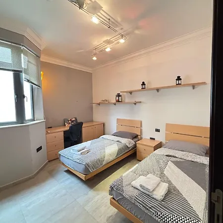Apartamento Jacuzzi Luxury Seafront